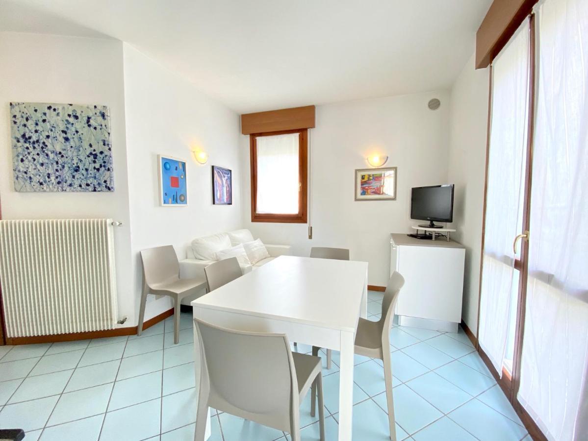 Villa Santin Carraro Immobiliare - Family Apartments Lido di Jesolo Exterior photo